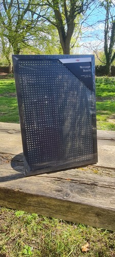 Black message board - box, 6